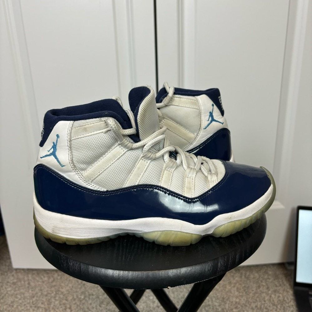 Air Jordan 11 Retro‎ "WIN LIKE 82" 2017 - Size 7- 378037 123 Nike